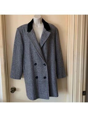 Dumas herringbone pea coat size small/medium